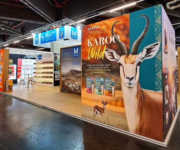 Messestand von Montego